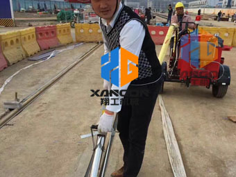 路面灌縫施工，選翔工機(jī)械瀝青灌縫機(jī)