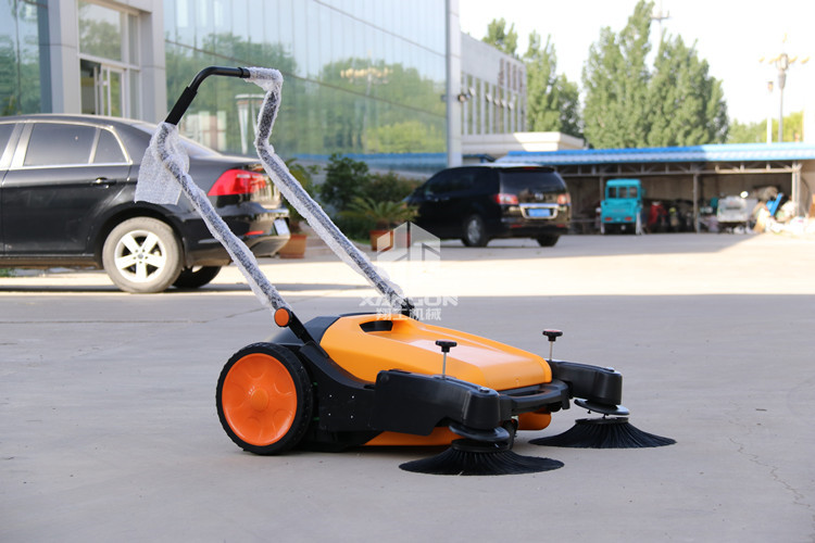 過(guò)來(lái)人：手推式掃地機(jī)這么做，比電動(dòng)掃地車(chē)都值！