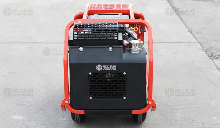 液壓動力站自帶散熱器，可持久工作