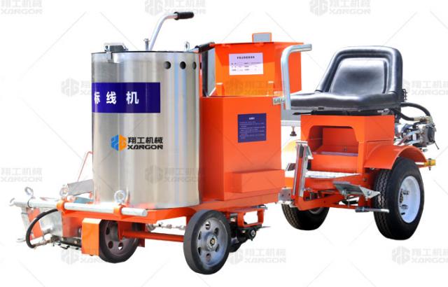熱熔劃線機(jī)配置助力車，高施工高標(biāo)線質(zhì)量